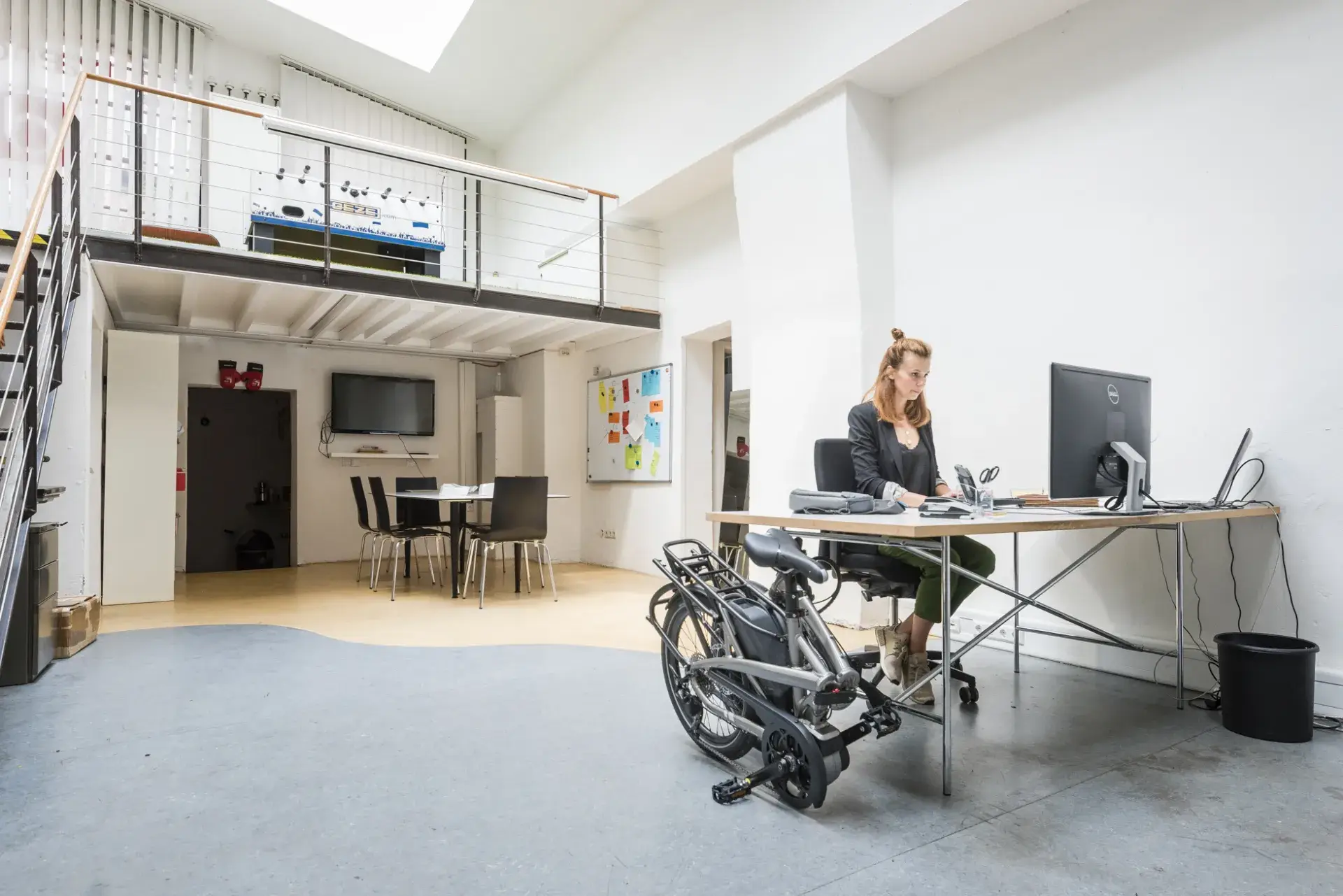 Tern Vektron S10 folded and standing upright