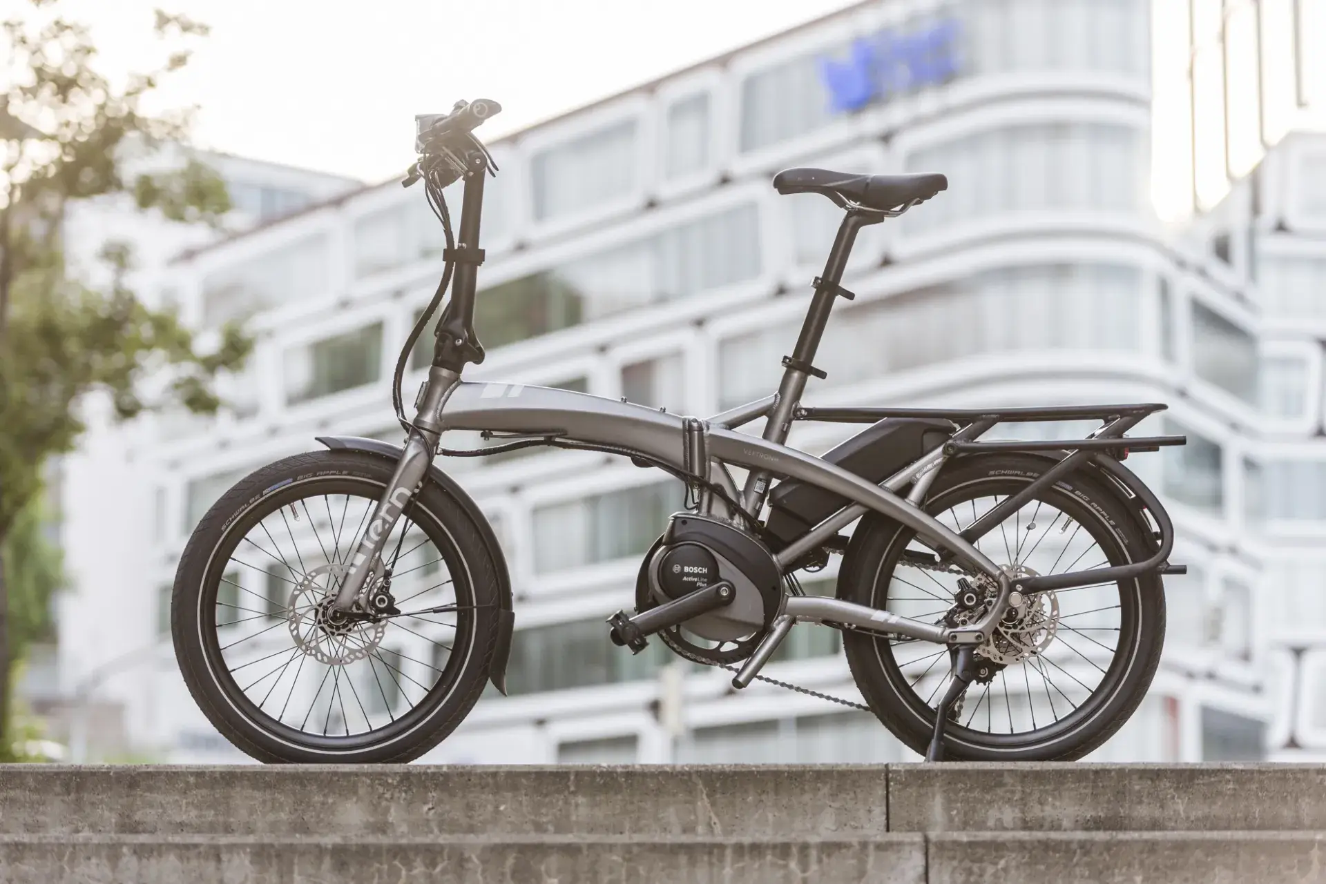Riding a Tern Vektron S10 through the city