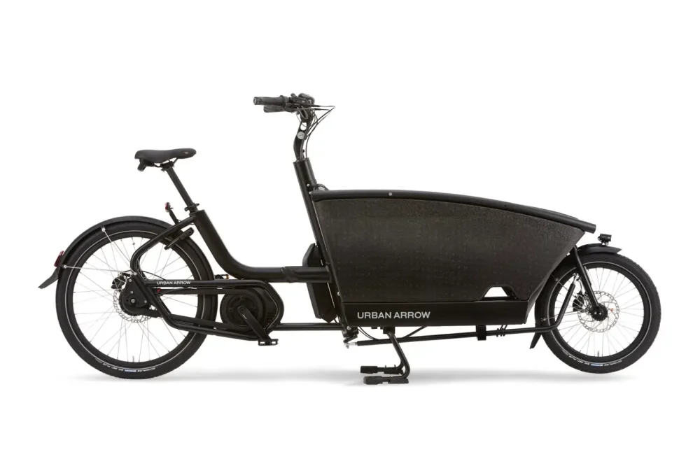 Urban Arrow Family Cargo Bosch Smart System carrying a family in black