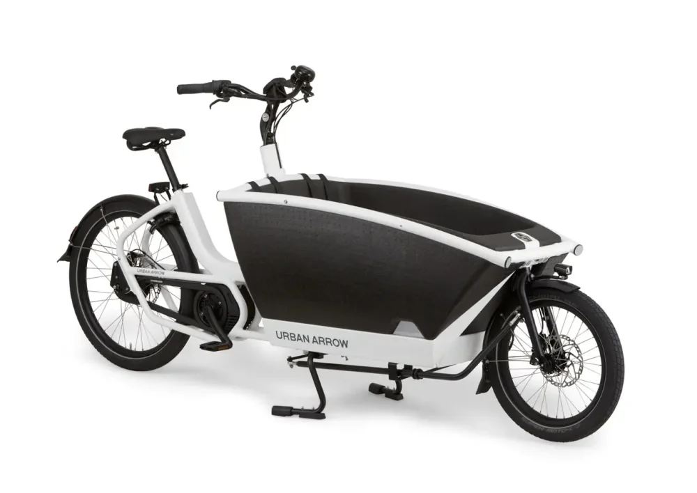 Urban Arrow Family Cargo Bosch Smart System carrying a family in white, view 2