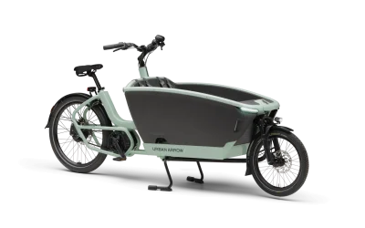 Urban Arrow FamilyNext Pro carrying a family in green